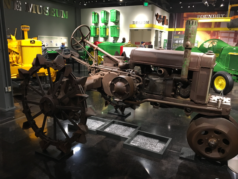 Illustration for article titled John Deere Tractor Museum Photodump